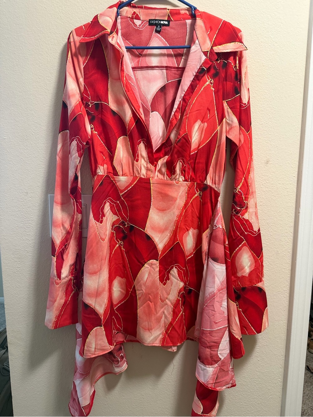 Fashion Nova Red & Pink V-Neck Long Sleeve Tunic with Gathered Waist